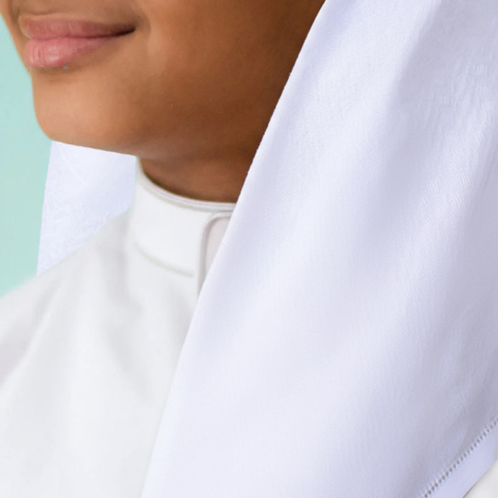 شماغ ملكي أبيض للأولاد من الجزيرة