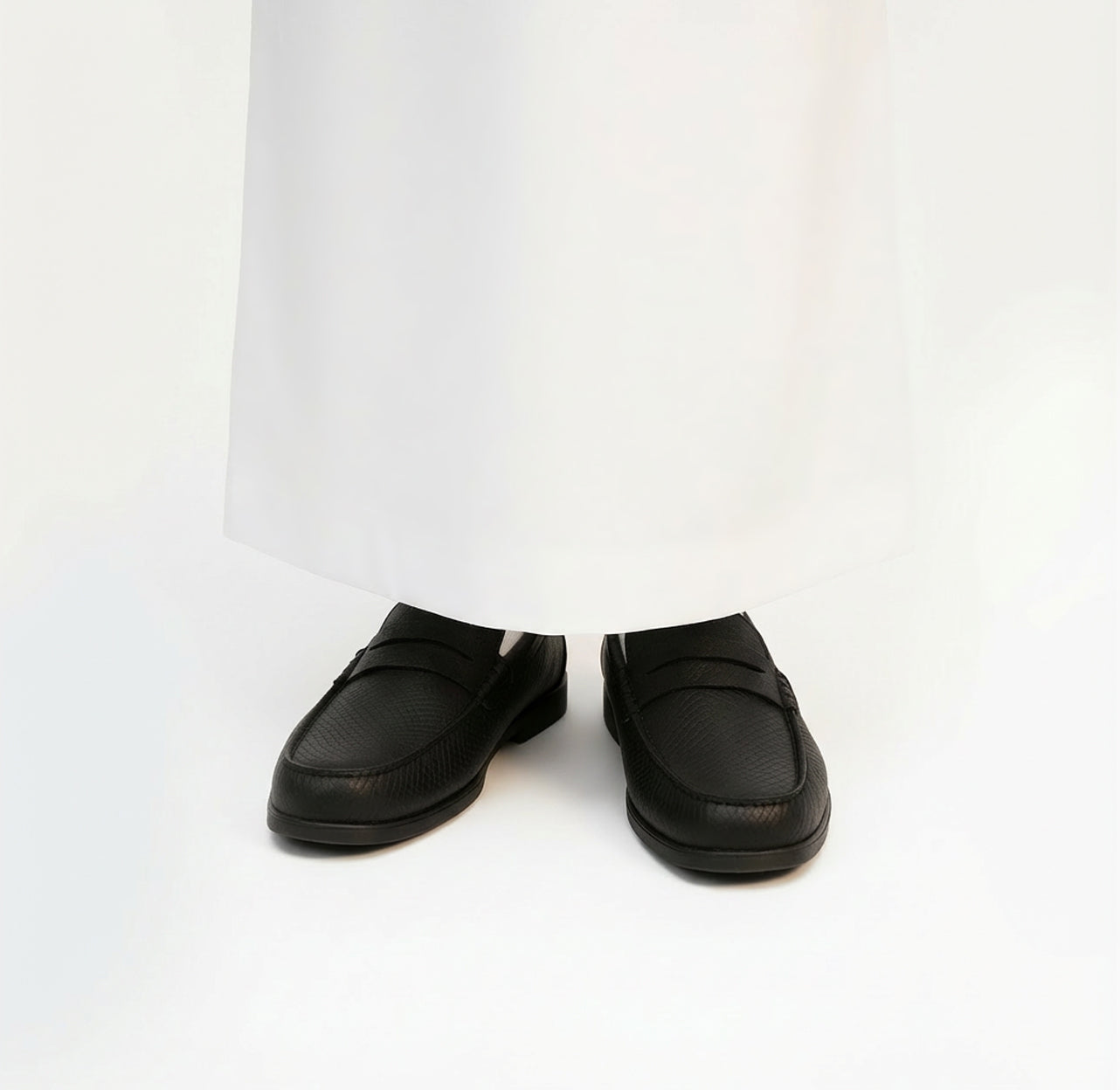 حذاء أسود كلاسيكي للأولاد من الجزيرة