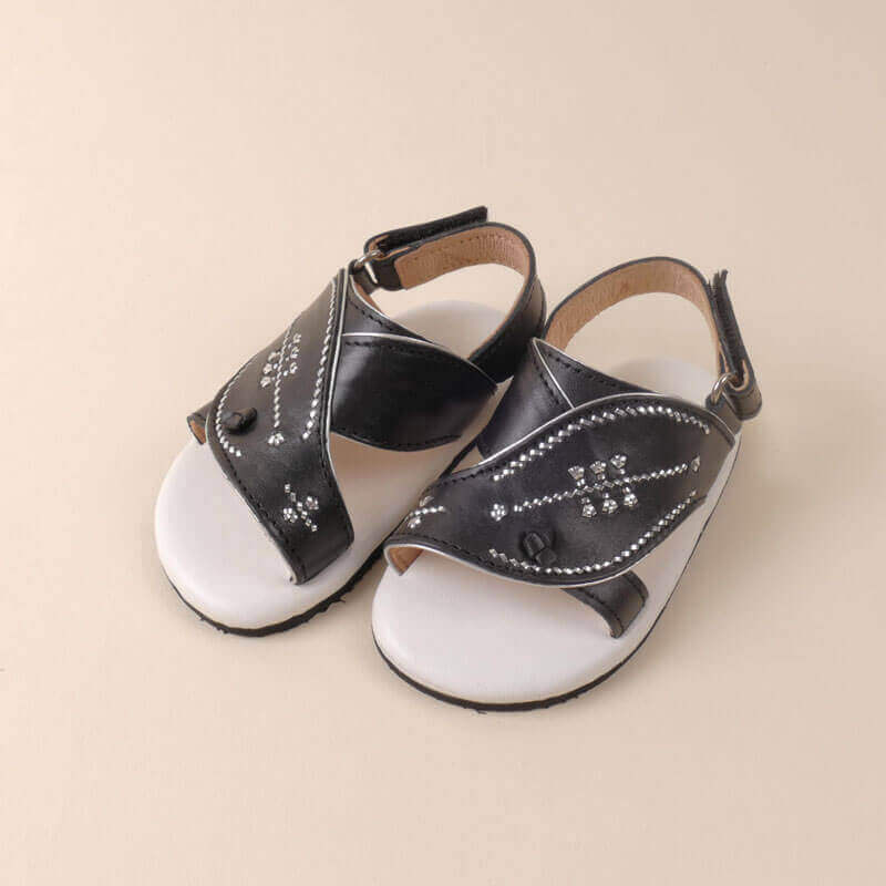 Kids’ Najdiya by Al Jazeera with White and Black Traditional Dishdasha Design