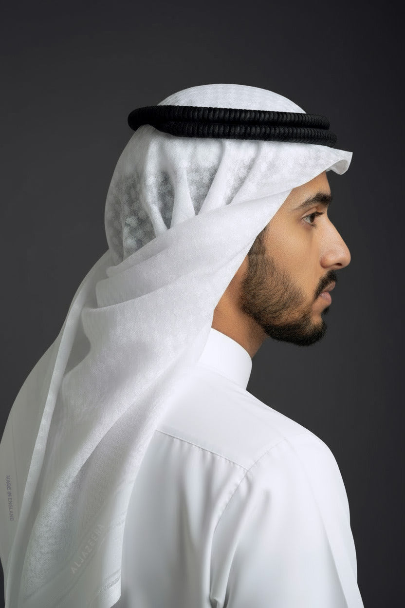 شماغ أبيض رجالي من الجزيرة بمظهر كلاسيكي أنيق