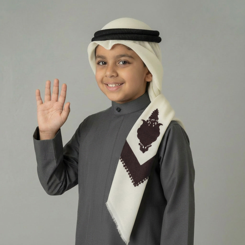 شال صوف شتوي بنقشة ملونة مع عقال وقحفية للأولاد من الجزيرة