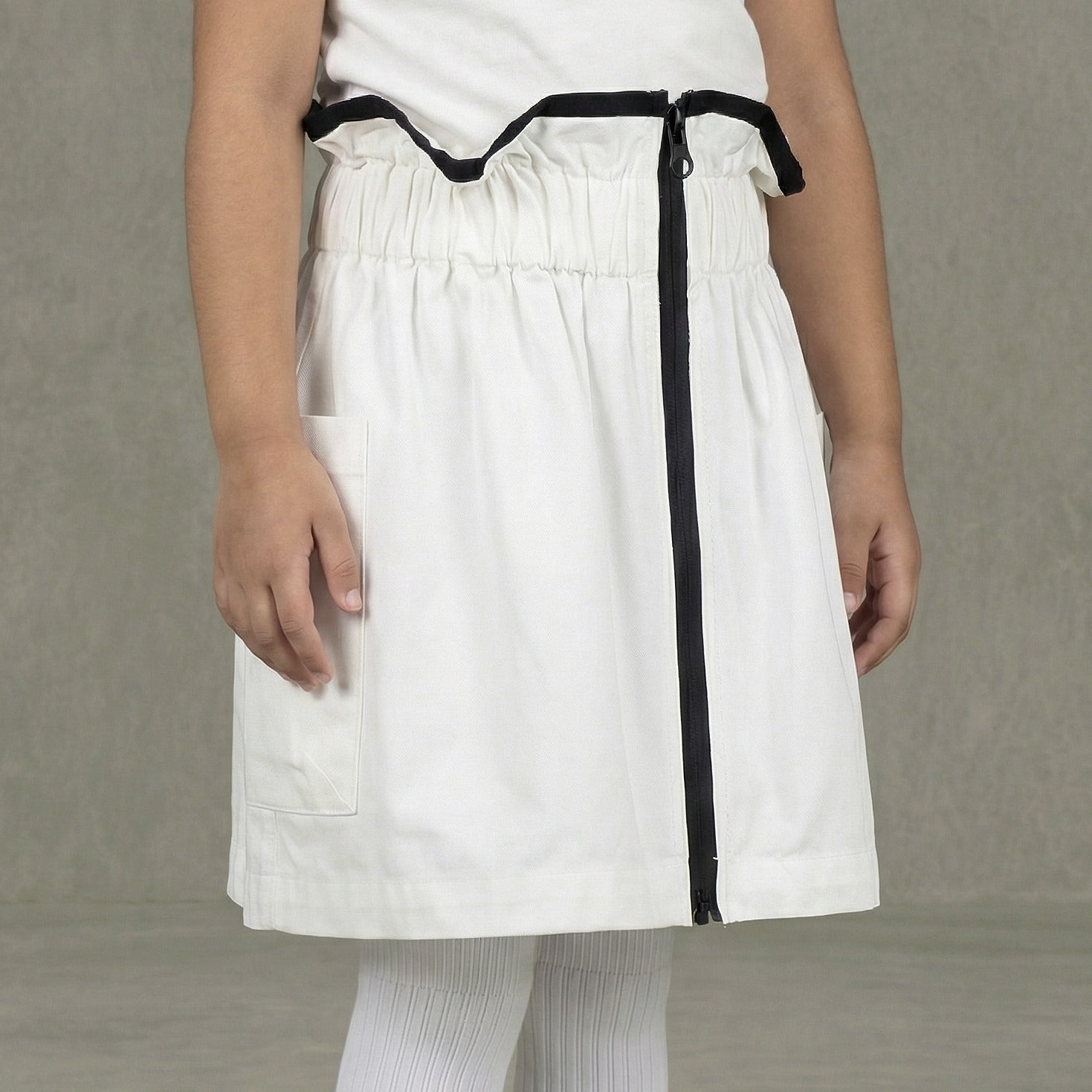 تنورة بيضاء للبنات لليوم الوطني من تيا